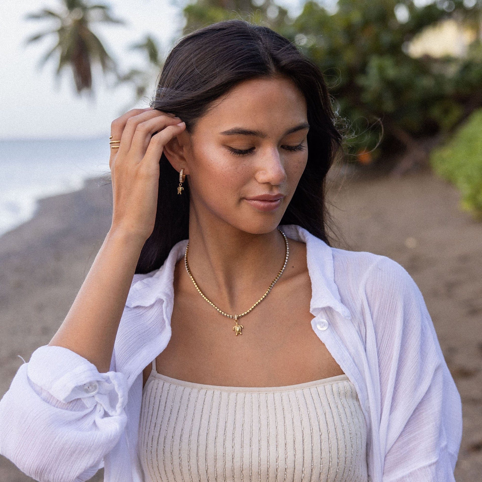 Honu White Necklace
