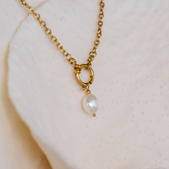 Shimmering Bedel