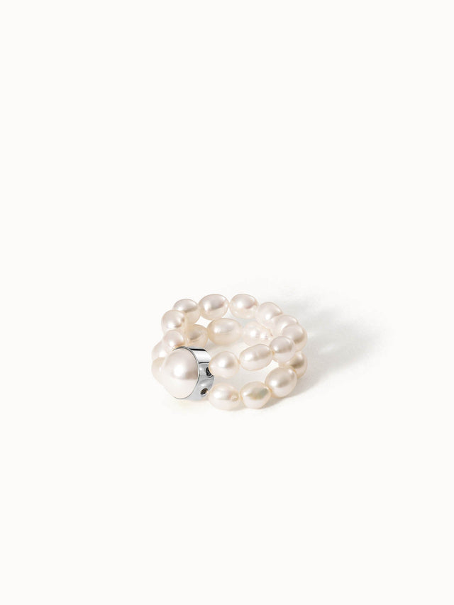 Graceful Pearl Ring