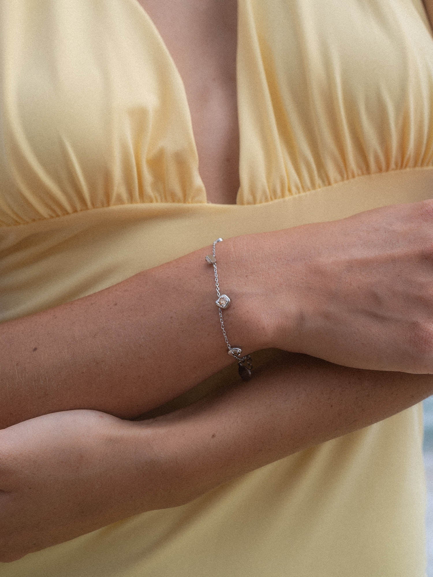 Gouden armband voelen