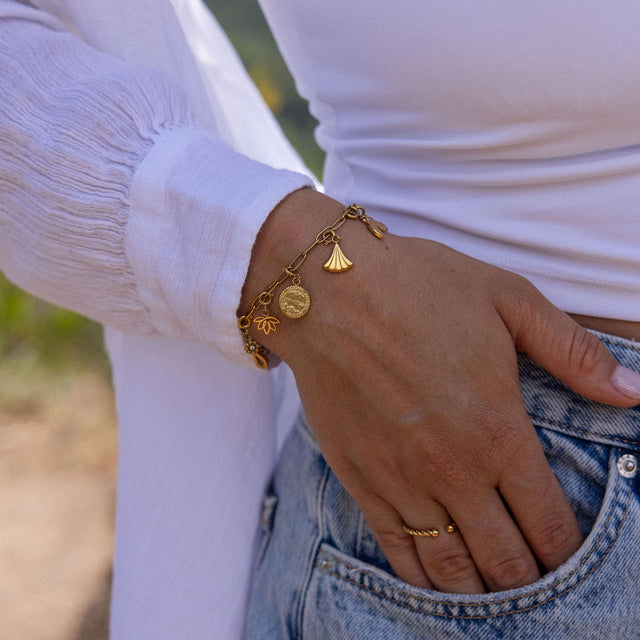 Mahina Club Lei Charm