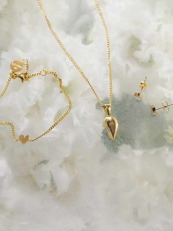 Tiny Heart Earring