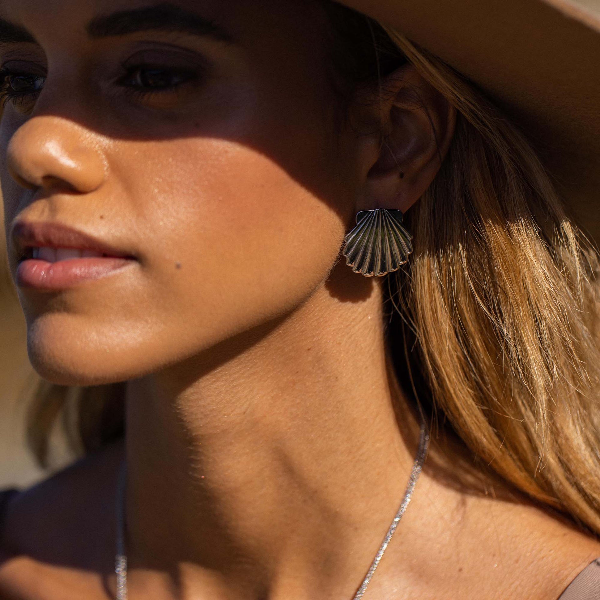 Shell Earring
