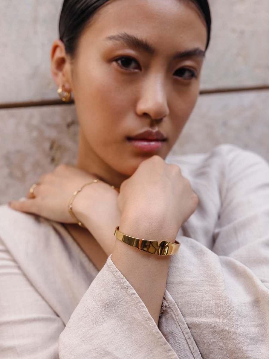 Embrace Armcuff - INT PURELEI