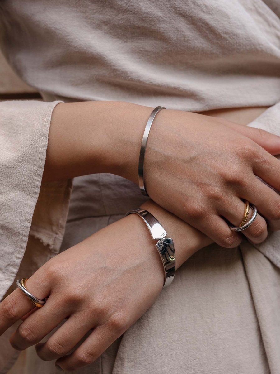 Embrace Armcuff - INT PURELEI