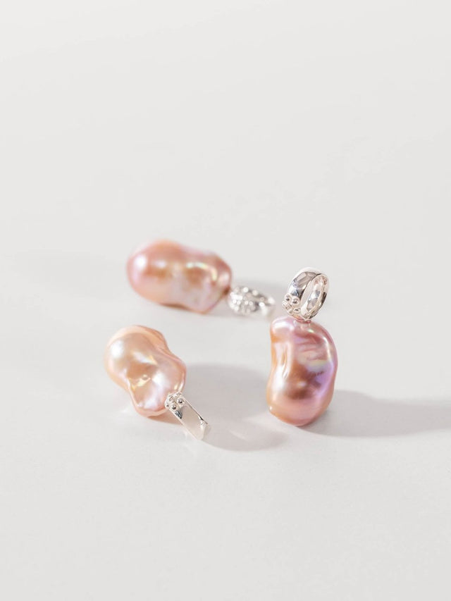 Peach Dream Pearl Charm - INT PURELEI
