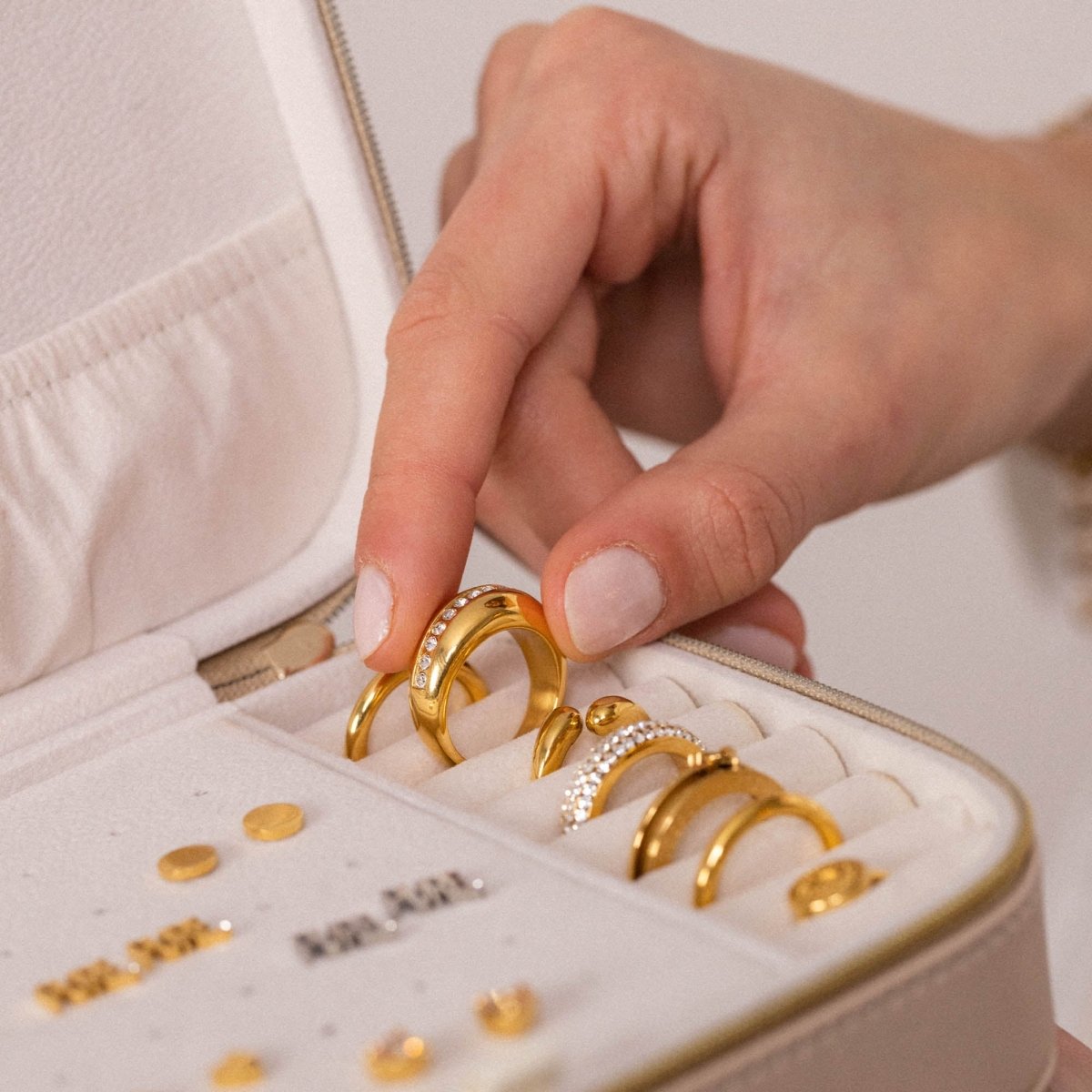 Premium Jewelry Box Beige - INT PURELEI