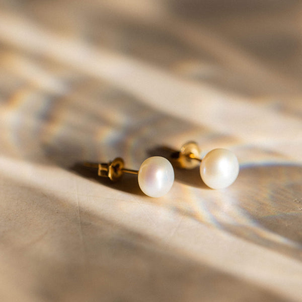 Pearl Earring